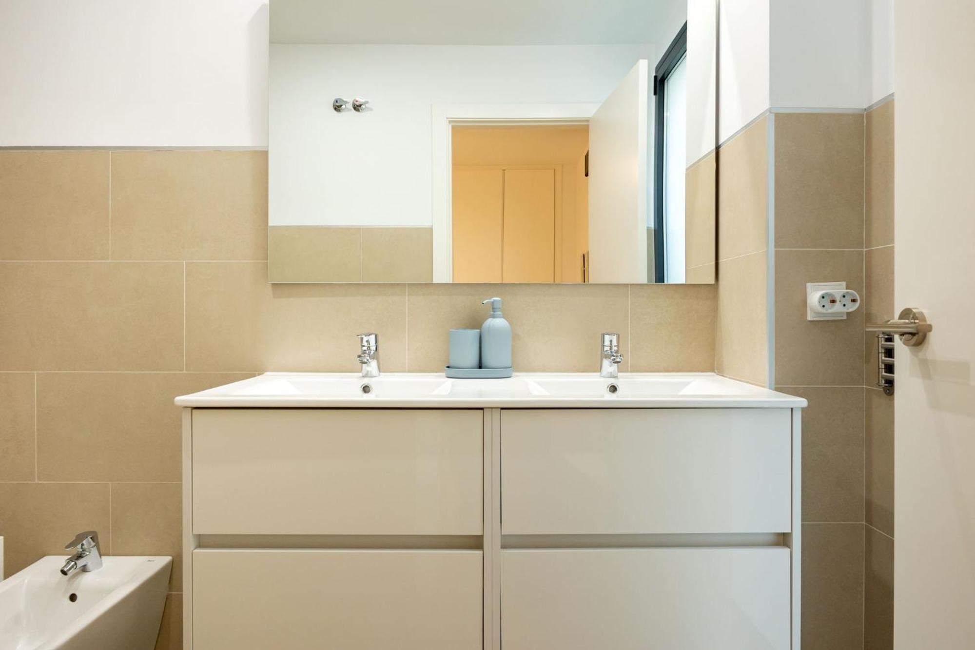 Charming 2 Bedroom Apartment By Torre Del Oro By Ocityzen 塞维利亚 外观 照片
